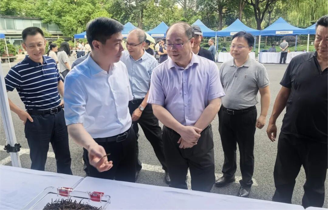 2025年那曲浙江工业“三交”、项目推介、特色产品展销活动成功举办